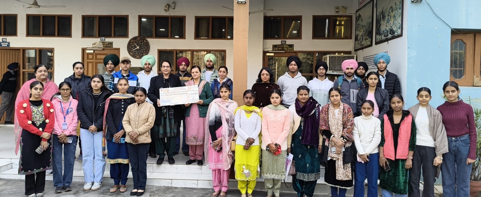 Scholarship amount of Rs 4 lakh 5 thousand distributed to students at Bela College